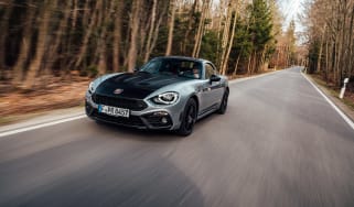 Abarth 124 GT tracking