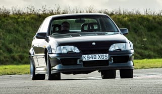 Lotus Carlton – front action