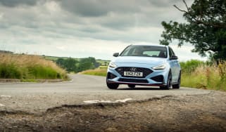Hyundai i30 N 22 – front cornering