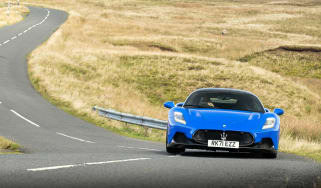 Maserati MC20 eCoty – action