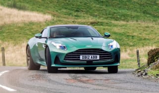 Aston Martin DB12 eCoty