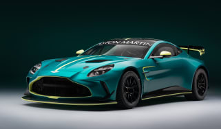 Aston Martin Vantage GT4 – front