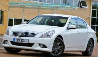 Infiniti G37x static with building