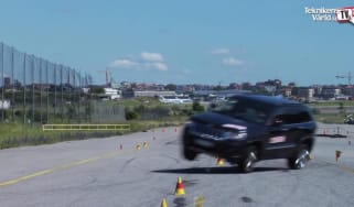 Chrysler responds to Grand Cherokee elk test