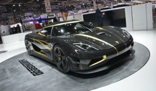 Koenigsegg Hundra revealed at the Geneva motor show