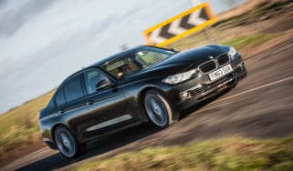 Alpina D3 Biturbo black cornering