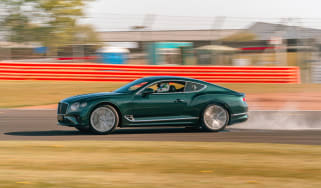Bentley Continental GT – action