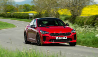 Kia Stinger GT-S MY21 – front cornering closer