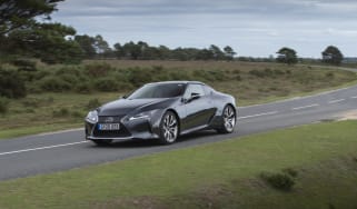 Lexus LC500 MY21 - front 
