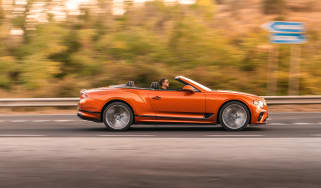 Bentley Continental GT Speed – pan