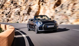 Mini Cooper S E Convertible – nose
