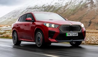 BMW iX2 xDrive 30 – front