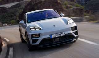 Porsche Macan Electric – front
